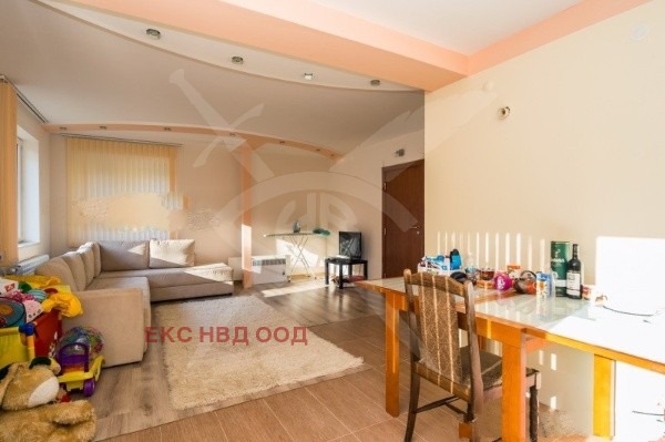 Под наем КЪЩА, област Пловдив, с. Гълъбово • 1150 € / 2249.20 лв. • 82363926 1