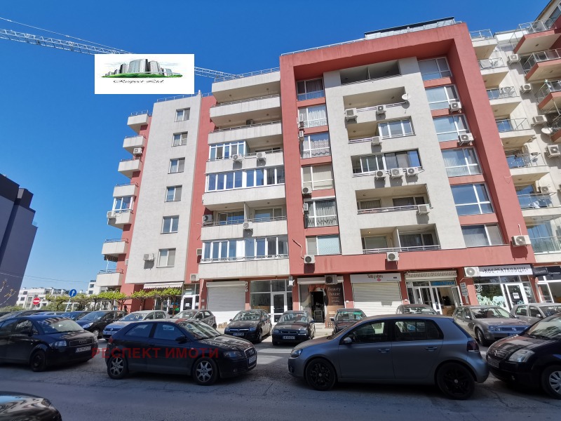 Издаје се  Бар; кафић Софија , Студентски град , 130 м2 | 57125318