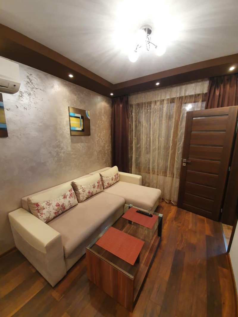 Da affittare  Studio Plovdiv , Karshiiaka , 28 mq | 40235799