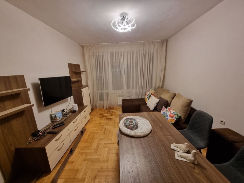 Издаје се  2 спаваће собе Софија , Белите брези , 90 м2 | 46653243 - слика [4]