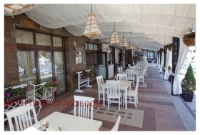 Bar; Cafetería k.k. Zlatni pyasatsi, Varna 6