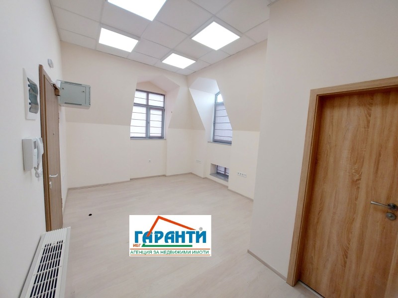 Para alugar  Escritório Plovdiv , Centar , 38 m² | 90705291