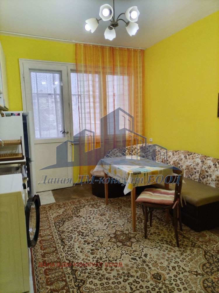 Дава под наем 2-СТАЕН, гр. Шумен, Център, снимка 5 - Апартаменти - 56224471