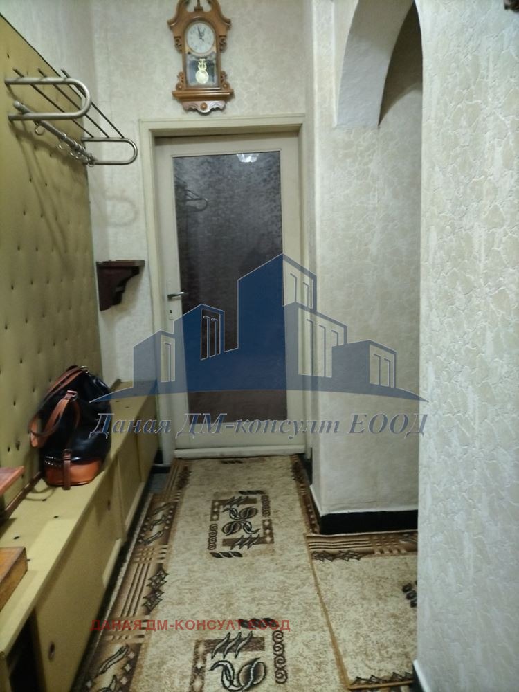 Дава под наем 2-СТАЕН, гр. Шумен, Център, снимка 2 - Апартаменти - 56224471