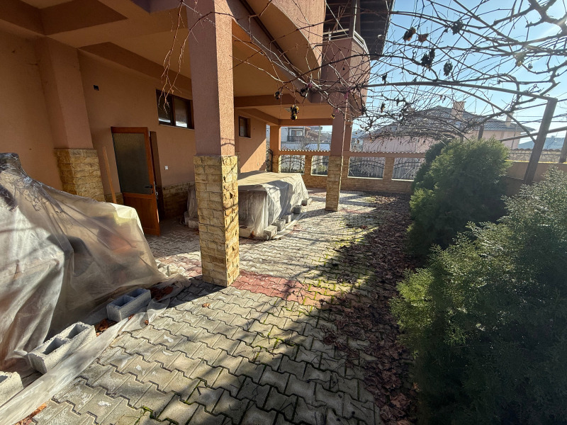 Дава под наем МАГАЗИН, с. Дъбница, област Благоевград, снимка 2 - Магазини - 52846813