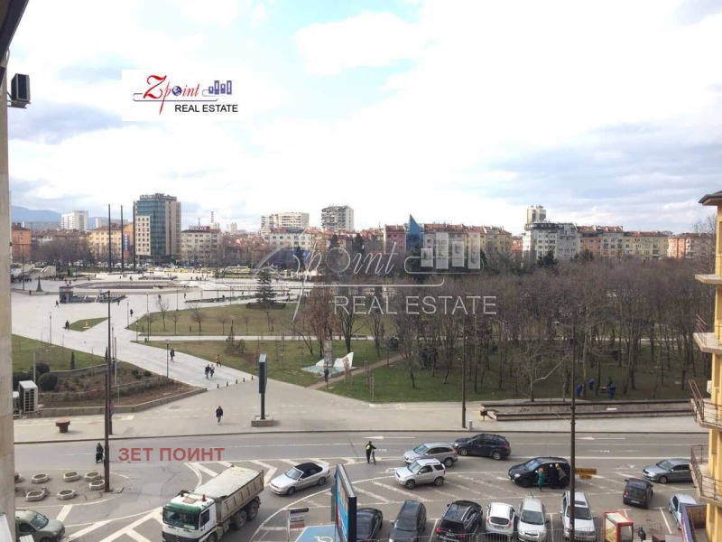 Til leie  2 soverom Sofia , Tsentar , 110 kvm | 10230604