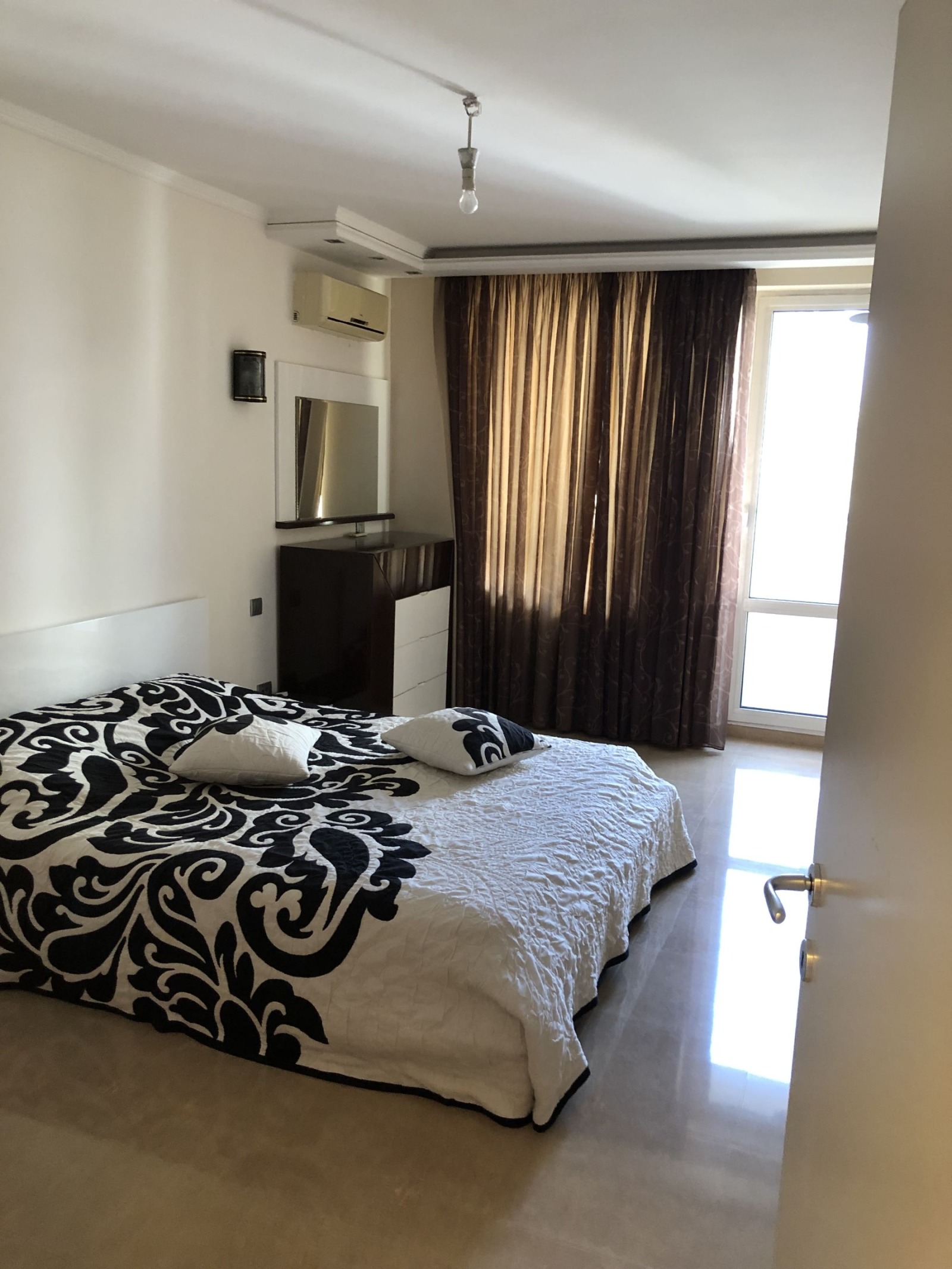 Дава под наем 3-СТАЕН, гр. София, Студентски град, снимка 2 - Апартаменти - 53991153