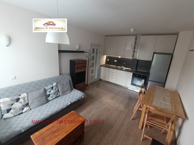 Издаје се  1 спаваћа соба Софија , Витоша , 55 м2 | 50954494