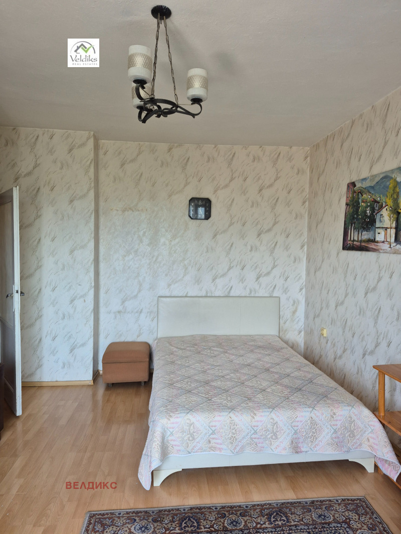 Издаје се  Студио Софија , Дружба 1 , 47 м2 | 88918387