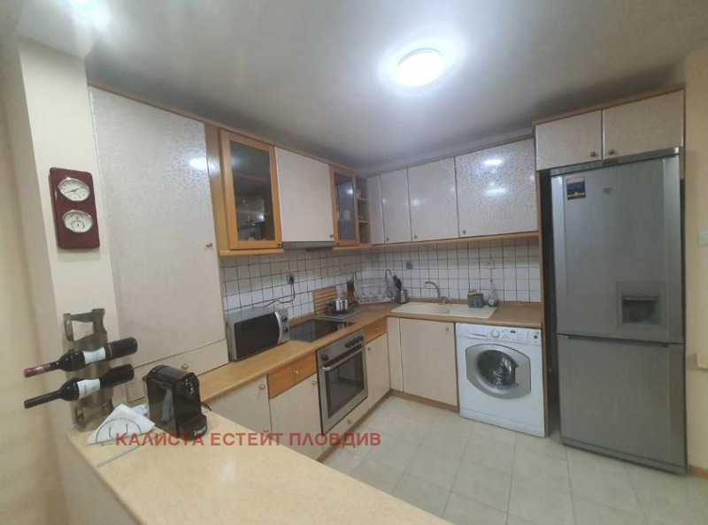 Te huur  2 slaapkamers Plovdiv , Marasja , 107 m² | 74078040