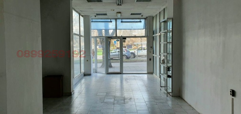 Дава под наем МАГАЗИН, гр. Разград, Център, снимка 3 - Магазини - 52837326