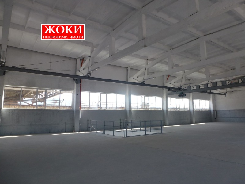 Дава под наем ПРОМ. ПОМЕЩЕНИЕ, гр. Перник, Промишлена зона, снимка 5 - Производствени сгради - 52553378