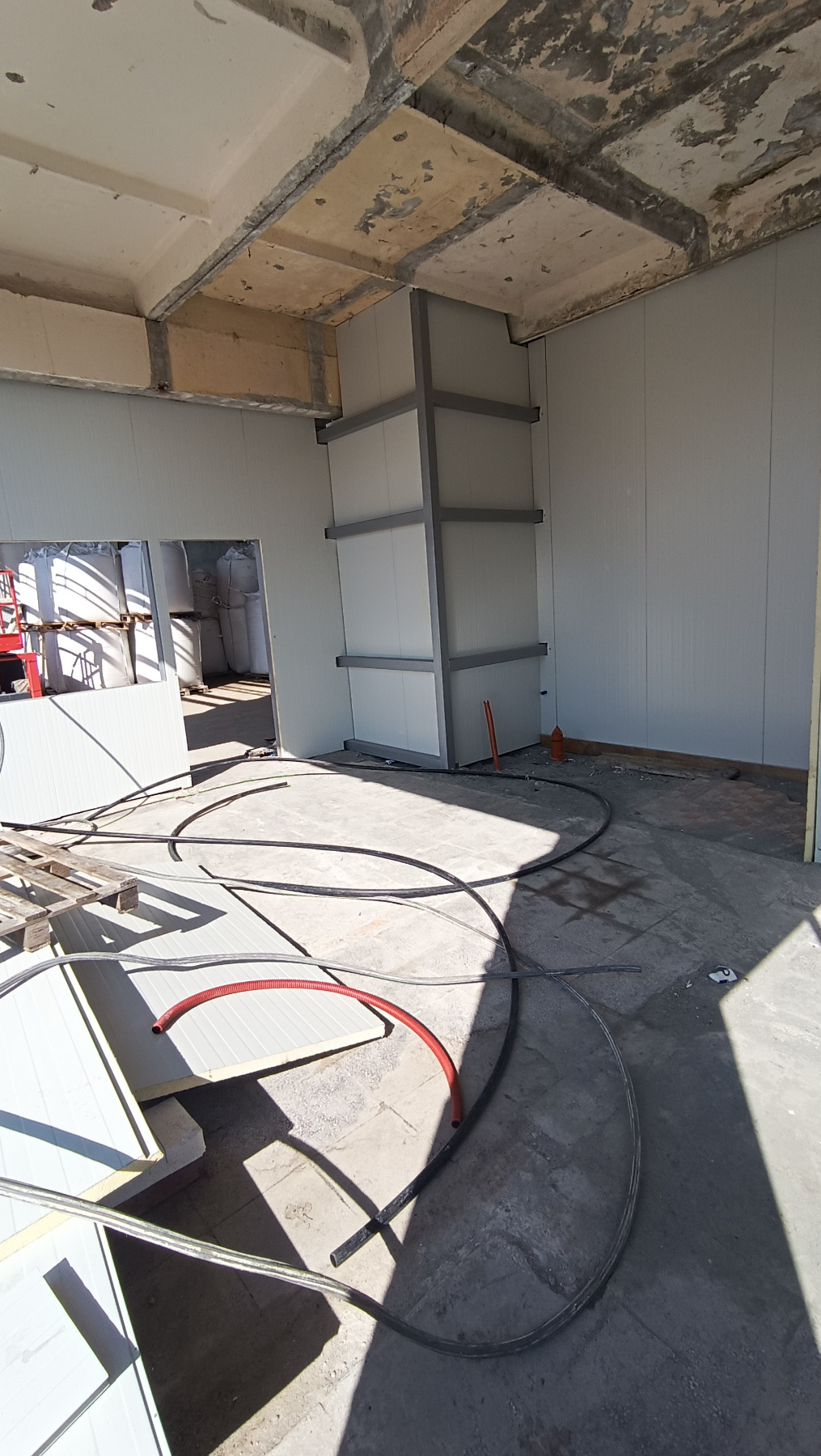 Дава под наем ПРОМ. ПОМЕЩЕНИЕ, гр. Стара Загора, Индустриална зона - изток, снимка 9 - Производствени сгради - 53694253