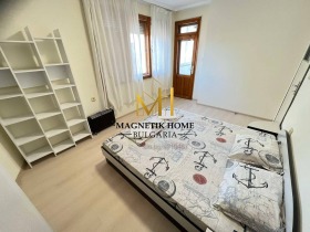 2 slaapkamers Lazur, Burgas 6