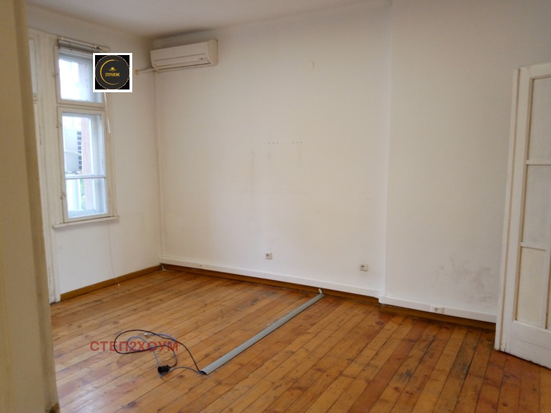 Te huur  Kantoor Sofia , Tsentar , 100 m² | 65623972 - afbeelding [2]