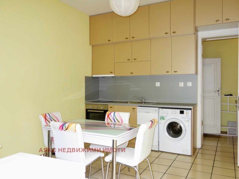 För uthyrning  1 sovrum Sofia , Centar , 68 kvm | 16718442