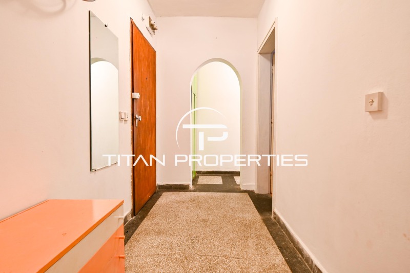 Zu vermieten  1 Schlafzimmer Sofia , Izgrew , 70 qm | 54142732 - Bild [8]