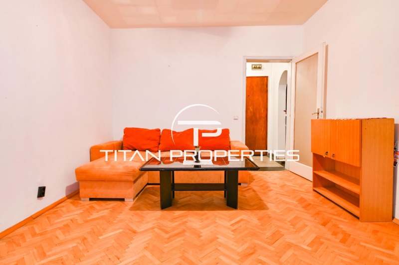 Zu vermieten  1 Schlafzimmer Sofia , Izgrew , 70 qm | 54142732