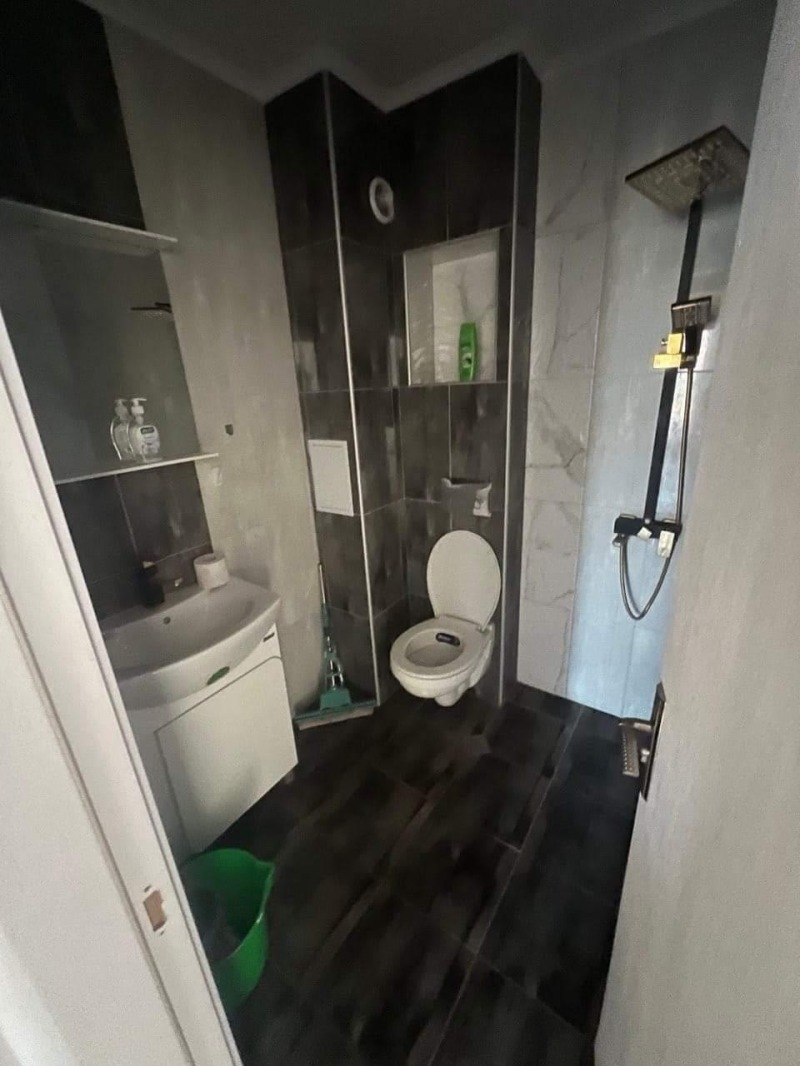 A louer  3 chambres Plovdiv , Yujen , 153 m² | 75700431 - image [15]