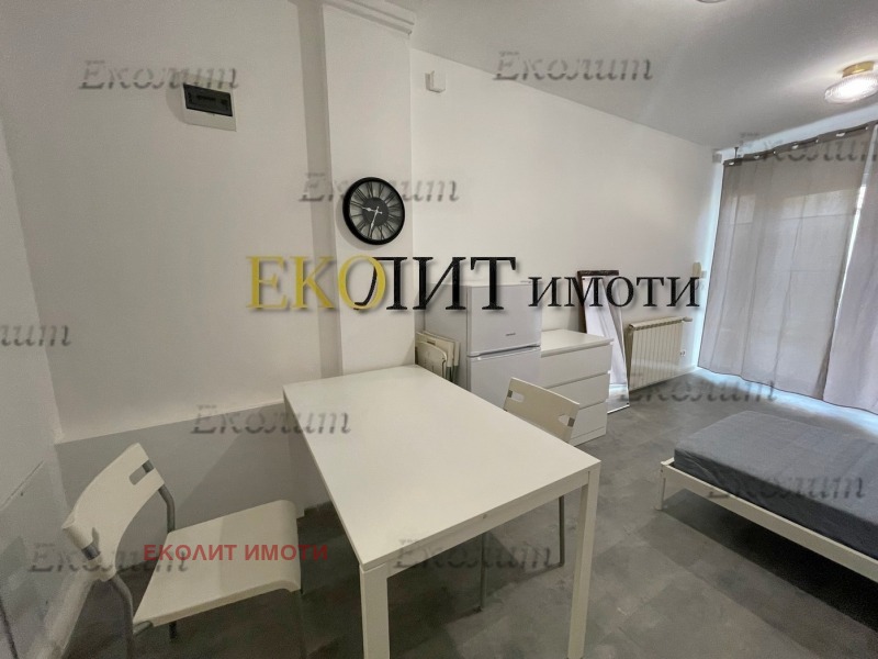 De inchiriat  Pod Sofia , Oboriște , 24 mp | 59537027 - imagine [3]