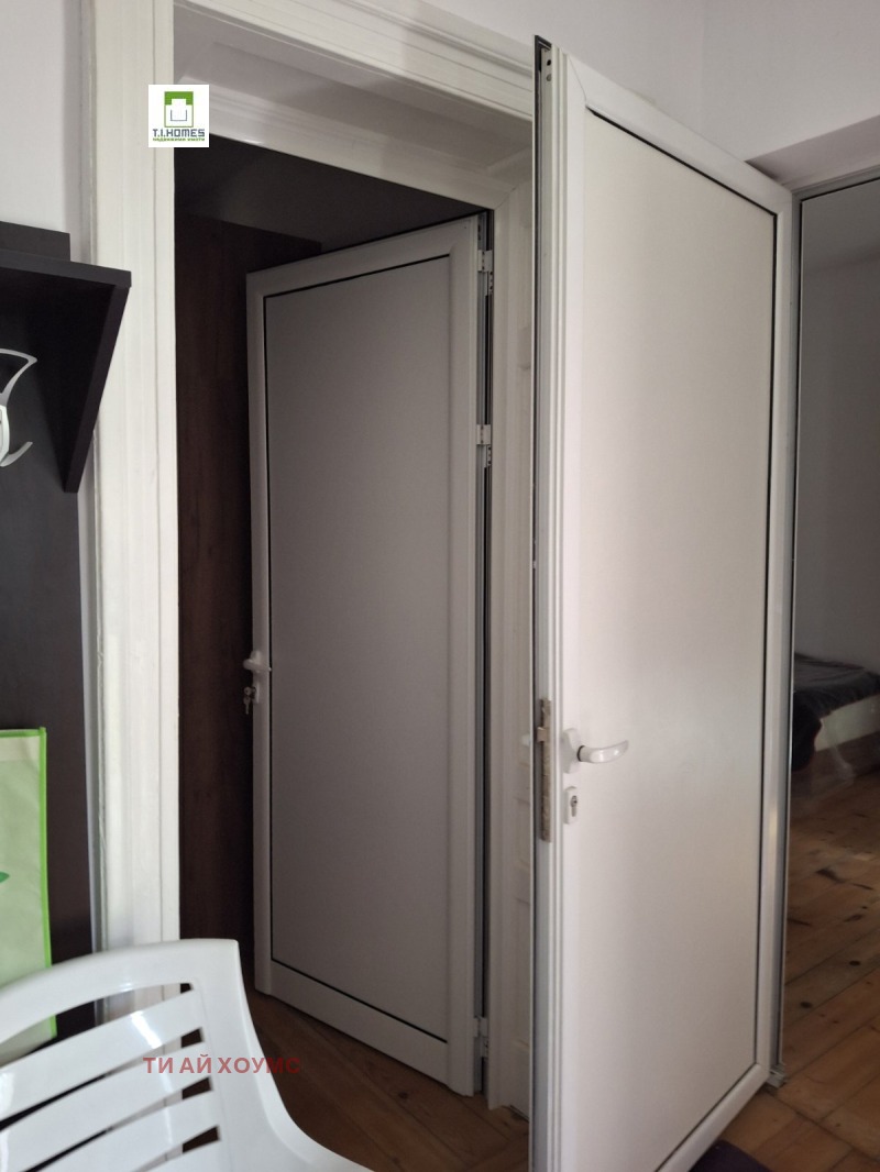 Zu vermieten  2 Schlafzimmer Sofia , Zentar , 80 qm | 69652138 - Bild [8]