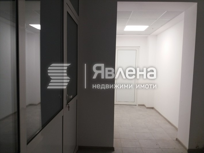 Дава под наем ПРОМ. ПОМЕЩЕНИЕ, гр. Пловдив, Индустриална зона - Север, снимка 4 - Производствени сгради - 52667047