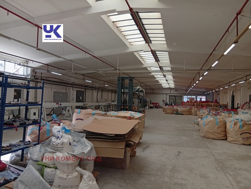 Kiralık  Endüstriyel bina bölge Sofia , Bojurişe , 1400 metrekare | 81985386