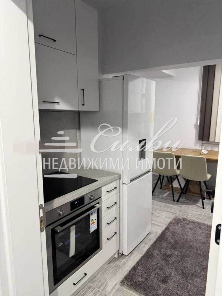 Дава под наем 3-СТАЕН, гр. Шумен, Център, снимка 3 - Апартаменти - 52602440