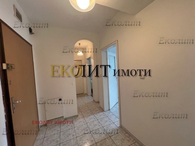 Издаје се  1 спаваћа соба Софија , Центар , 70 м2 | 48054021 - слика [2]