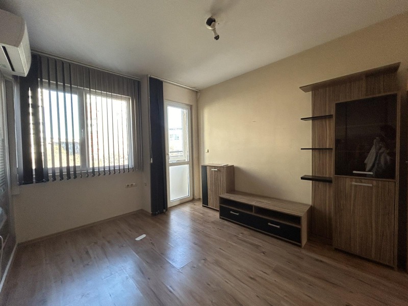 Te huur  2 slaapkamers Varna , Ljatno kino Trakija , 100 m² | 19521015 - afbeelding [11]