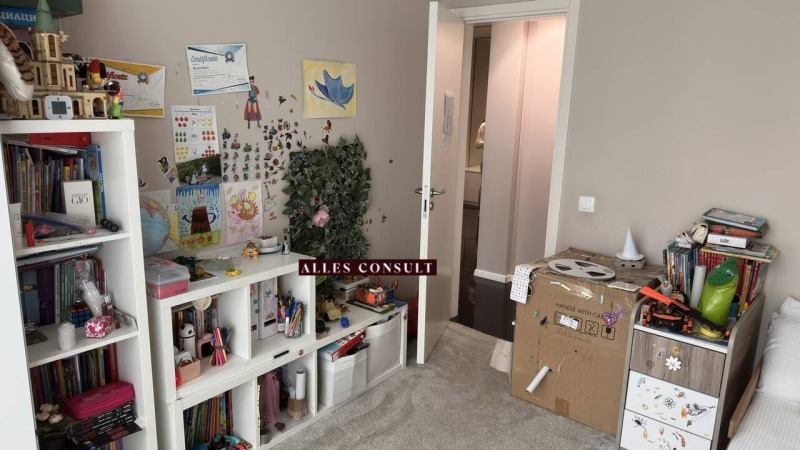 Издаје се  2 спаваће собе Софија , Изгрев , 100 м2 | 10549132 - слика [6]