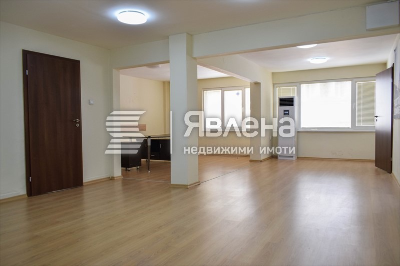 Под наем ОФИС, град София, Център • 1400 € / 2738.16 лв. • 80448247 1