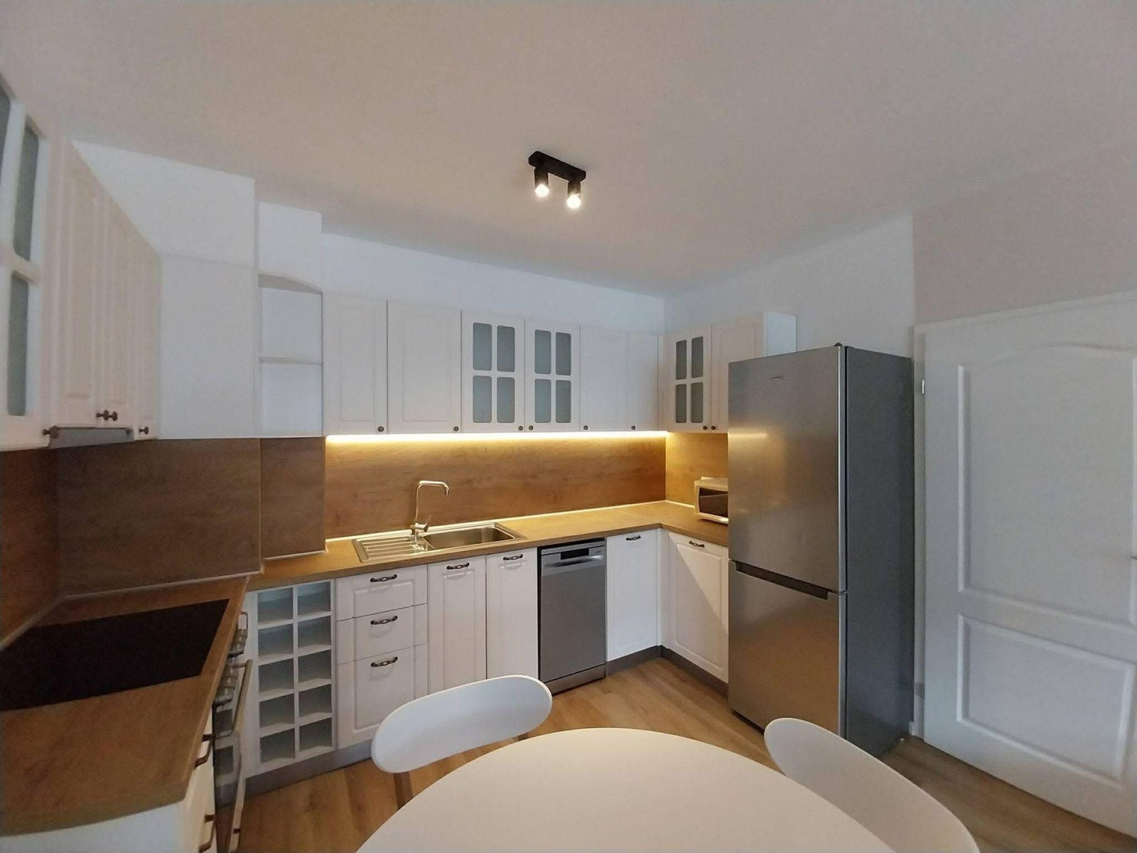 Дава под наем 3-СТАЕН, гр. София, Кръстова вада, снимка 4 - Апартаменти - 53868859