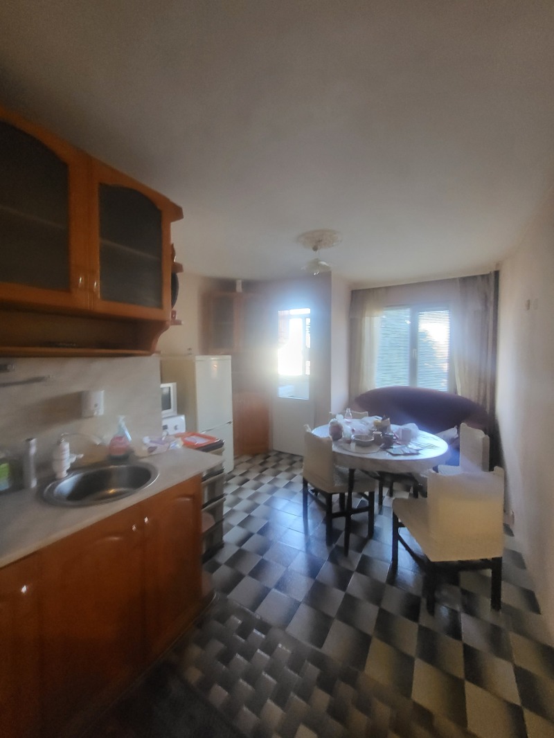 Zu vermieten  2 Schlafzimmer Plewen , Storgozija , 80 qm | 65718192 - Bild [2]