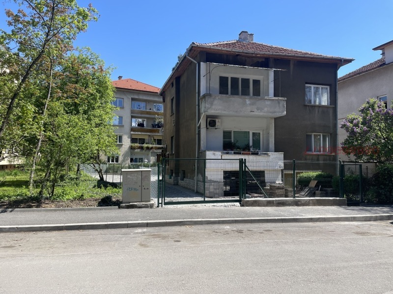 Дава под наем ГАРАЖ, ПАРКОМЯСТО, гр. София, Изток