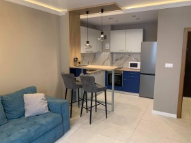 1 quarto Gagarin, Plovdiv