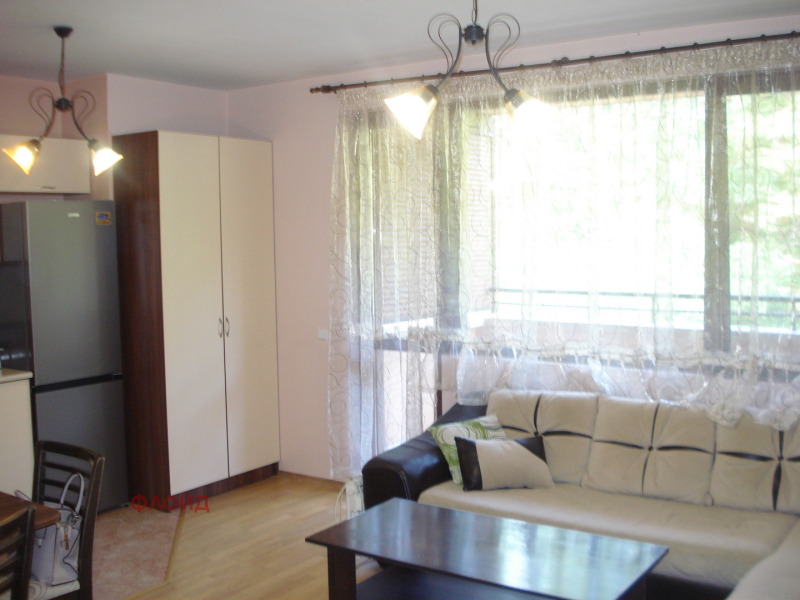 De inchiriat  1 dormitor Sofia , Svoboda , 68 mp | 76284934