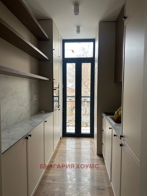 Дава под наем 3-СТАЕН, гр. София, Център, снимка 3 - Апартаменти - 54069071