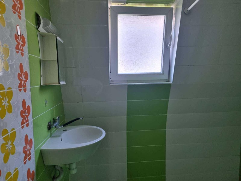 Издаје се  1 спаваћа соба Варна , Спортна зала , 50 м2 | 80680207 - слика [6]
