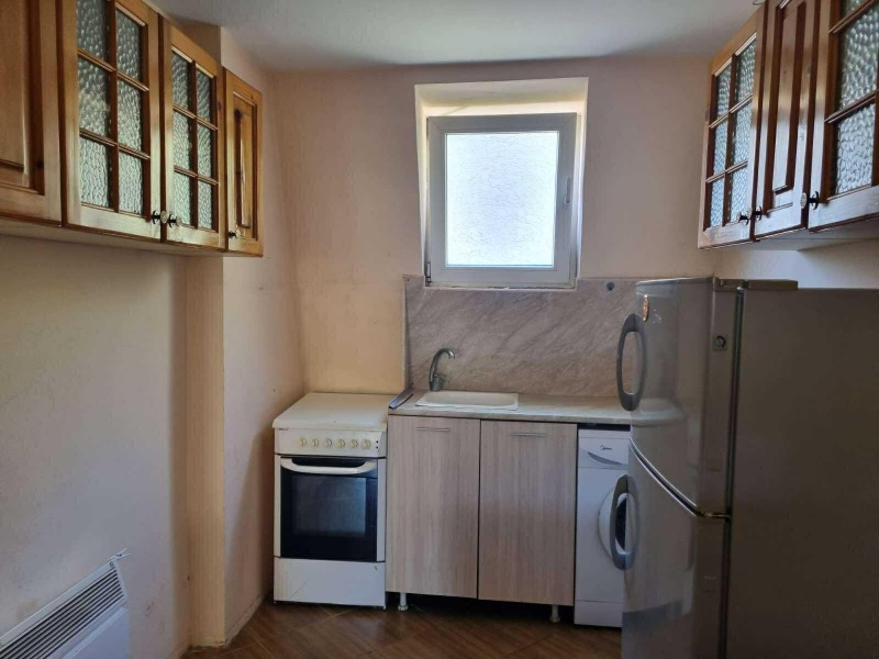 Издаје се  1 спаваћа соба Варна , Спортна зала , 50 м2 | 80680207 - слика [3]