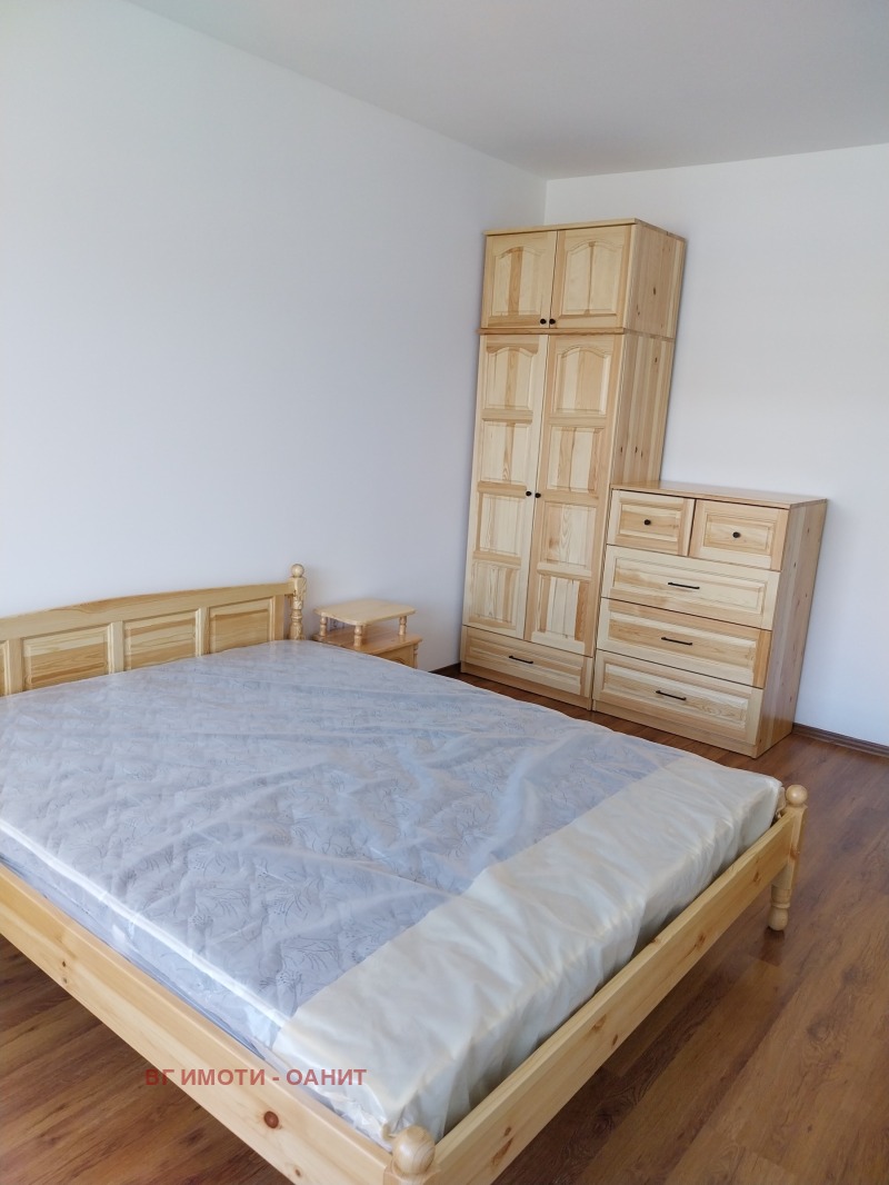 Издаје се  1 спаваћа соба Софија , Центар , 75 м2 | 14277779 - слика [2]