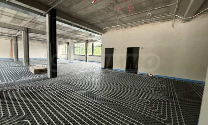 K pronájmu  Kancelář Veliko Tarnovo , Promišlena zona - Jug , 500 m2 | 30128108 - obraz [7]