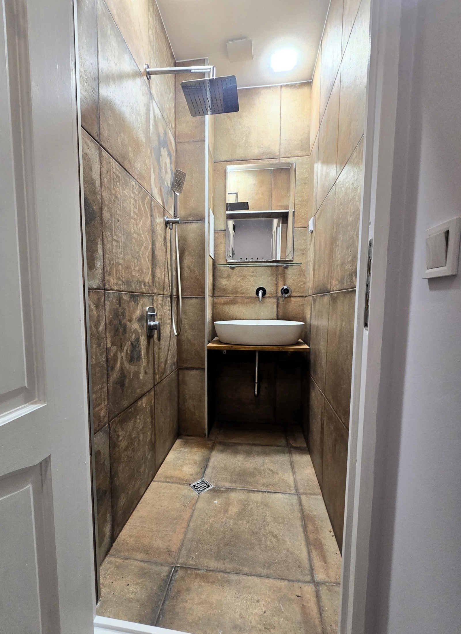 Дава под наем 2-СТАЕН, гр. София, Център, снимка 3 - Апартаменти - 54151454