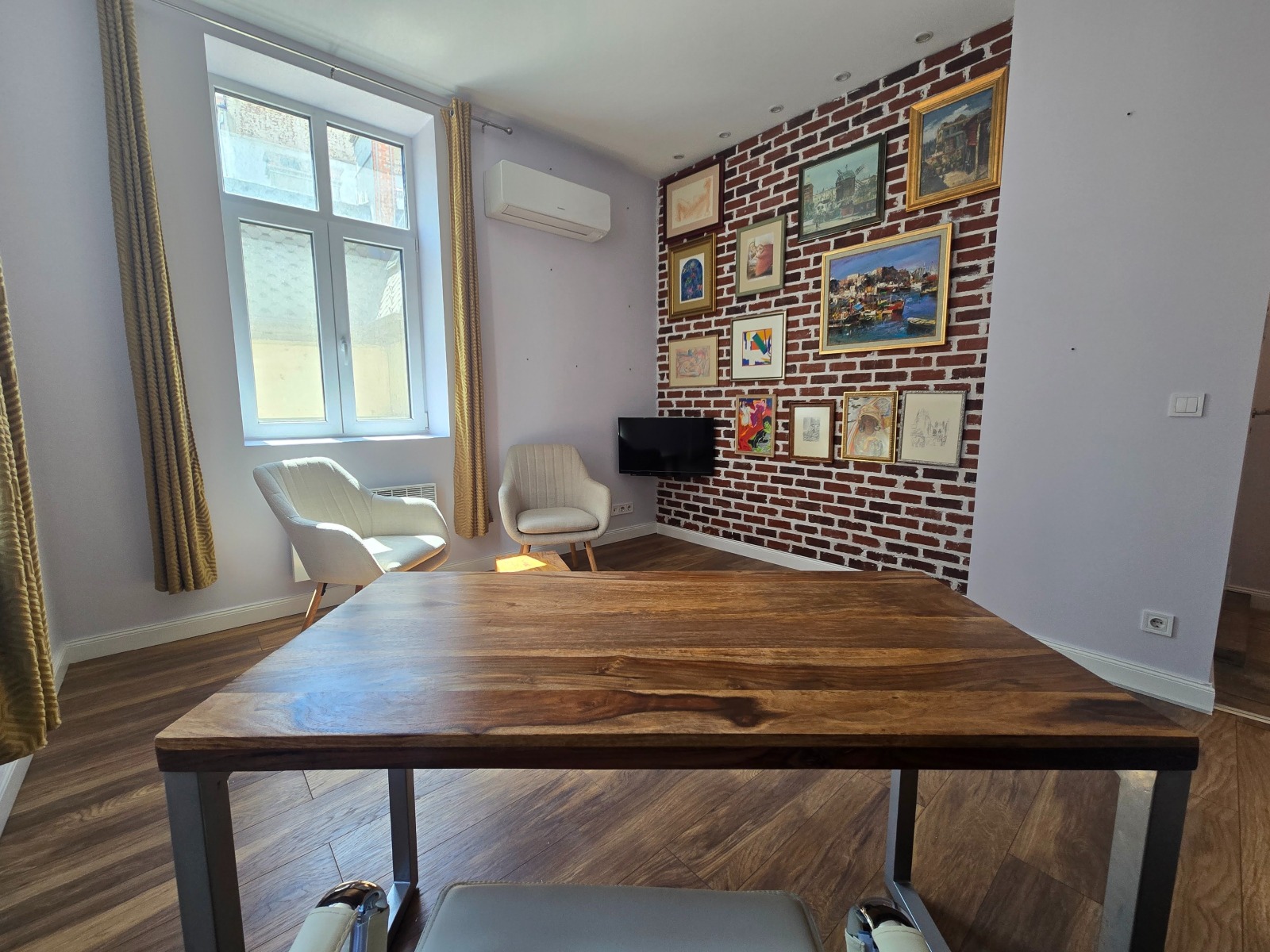 Дава под наем 2-СТАЕН, гр. София, Център