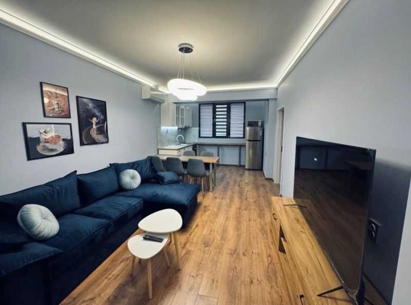 Kiadó  3 hálószobás Plovdiv , Marasa , 101 négyzetméter | 88394350