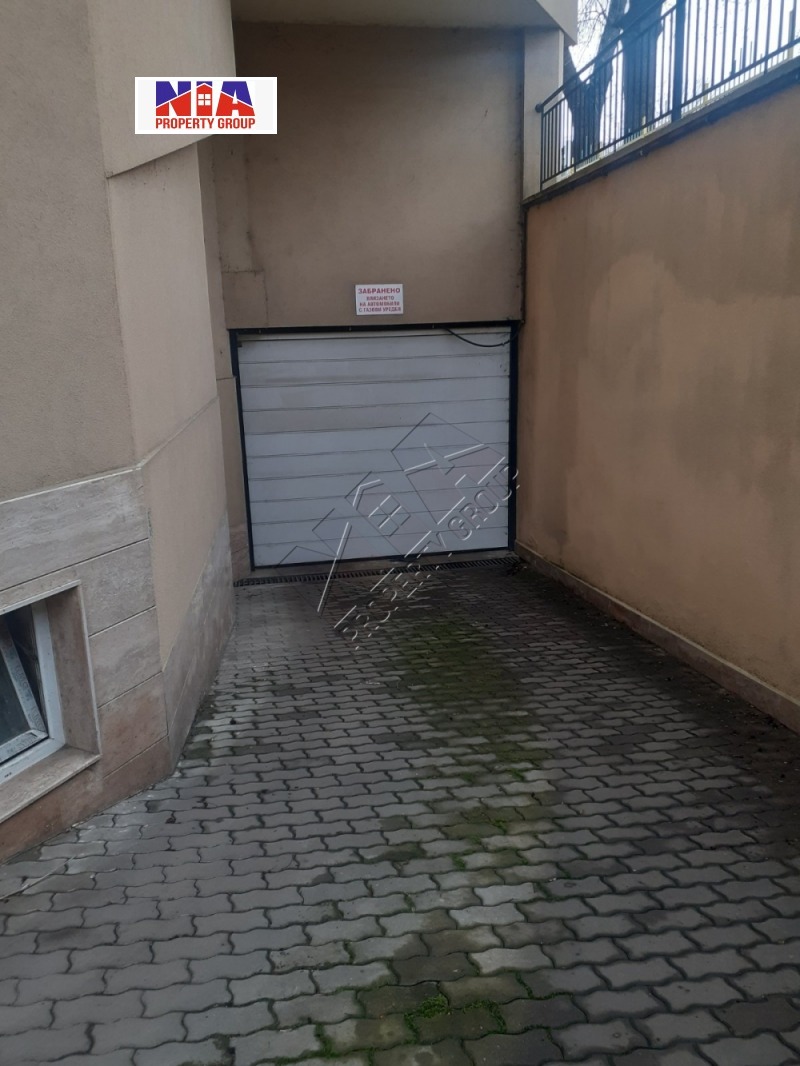 Дава под Наем ГАРАЖ в град Бургас, Лазур - 17 кв.м / 120 € » 234.70 лв., НИА ПРОПЪРТИ ГРУП ЕООД