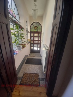 Hausboden Zentar, Sofia