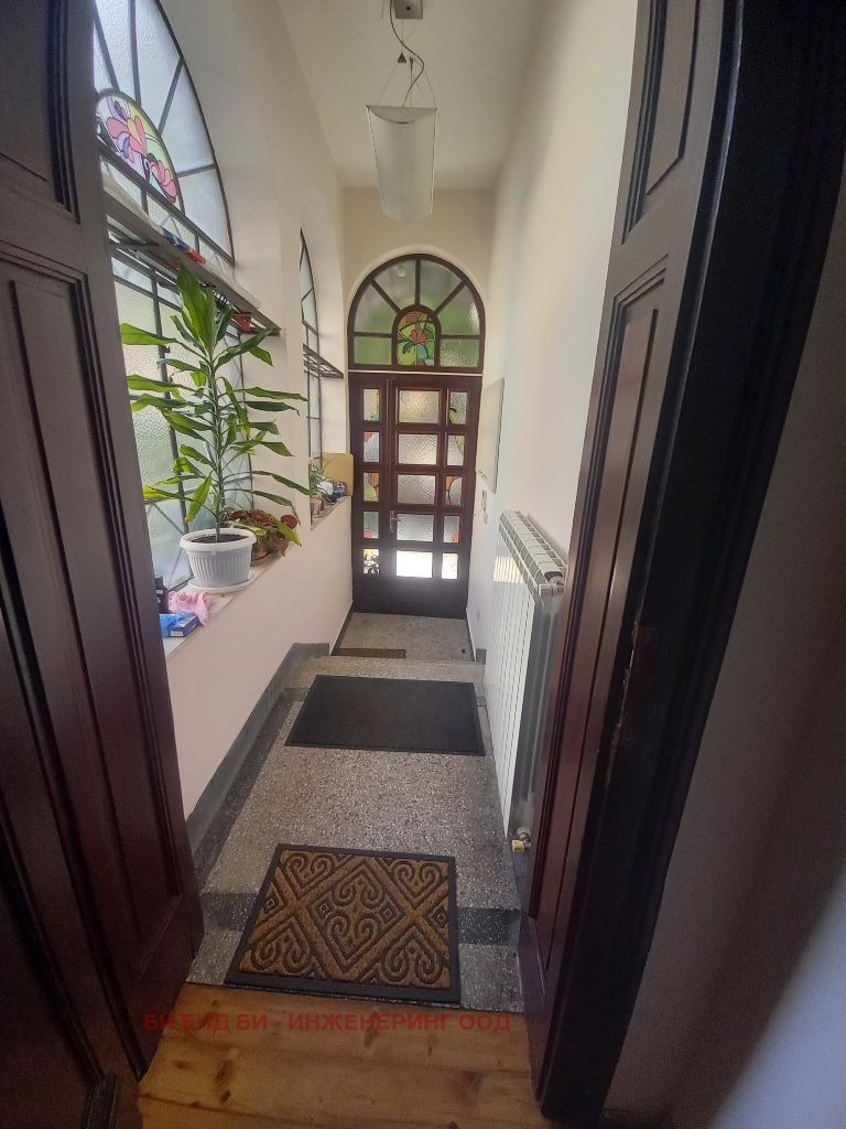 Дава под наем  Етаж от къща град София , Център , 160 кв.м | 38769568