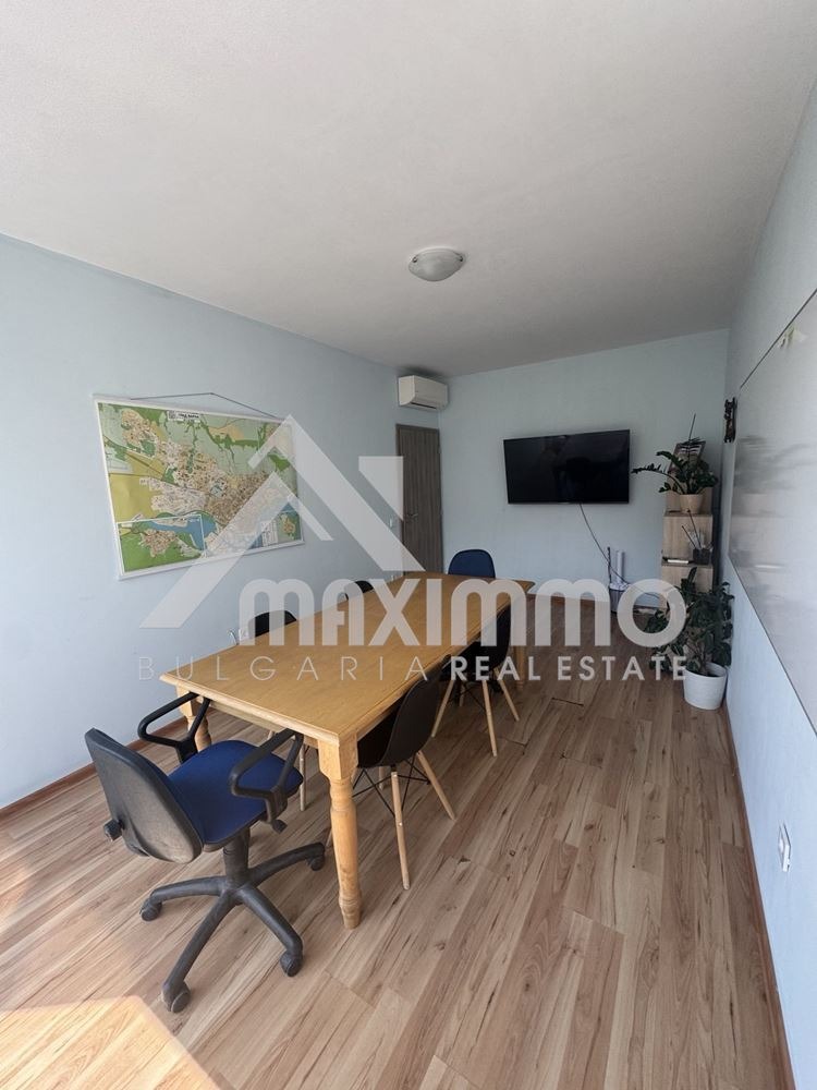 För uthyrning  Kontor Varna , Levski 1 , 82 kvm | 11776220