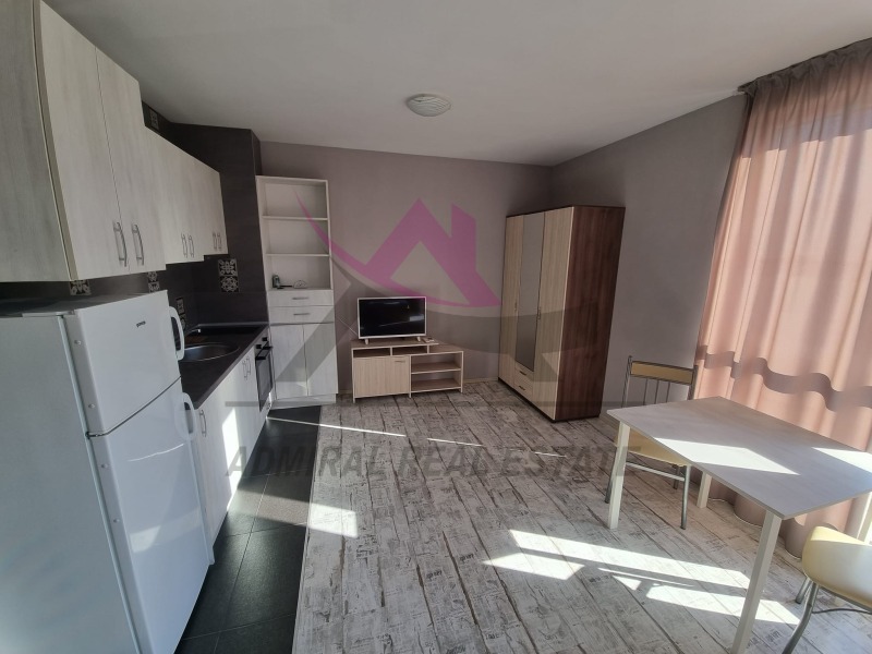 De inchiriat  Studio Varna , Pobeda , 30 mp | 44622537